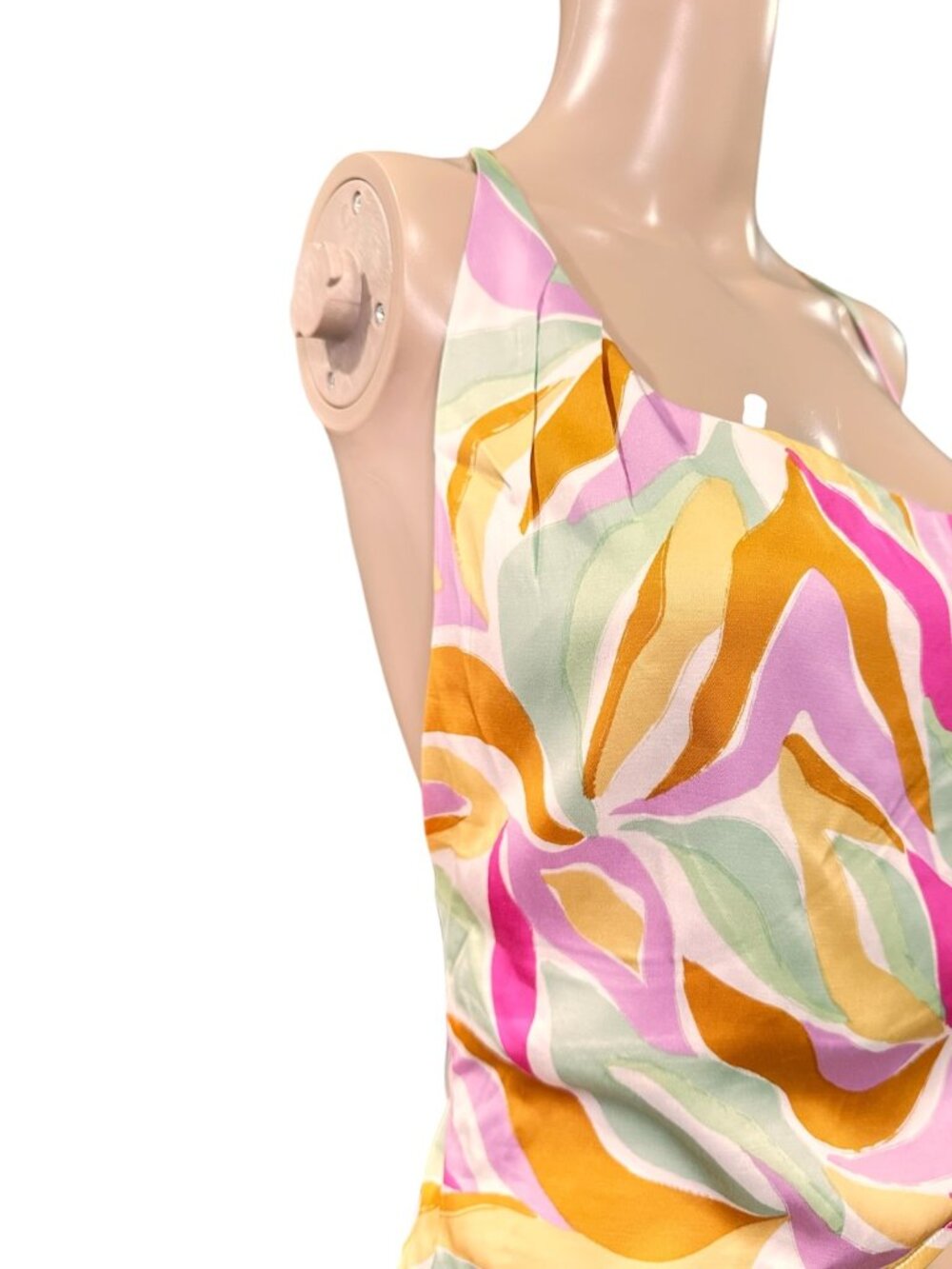 ASTR The Label NWT Multicolor Floral Halter Crop Top Size M Smocked Back - Picture 12 of 12